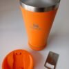 VASO SIMIL STANLEY BEER PINT DE CERVEZA  473ML C/TAPA + ABRIDOR