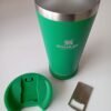 VASO SIMIL STANLEY BEER PINT DE CERVEZA  473ML C/TAPA + ABRIDOR